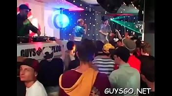 play الاختناق على schlongs بعضنا البعض