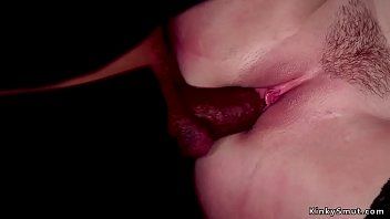 Jouer Baise anale interraciale dans une orgie bdsm