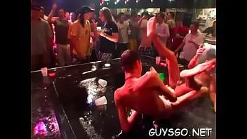 播放 热同性恋性交与撕裂螺柱
