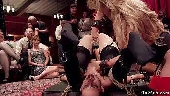 চালান ক্রীতদাস মলদ্বার fucked এবং fisted পার্টি হয়