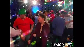 play Bir büyük miktara daha sıkı gidiyorum