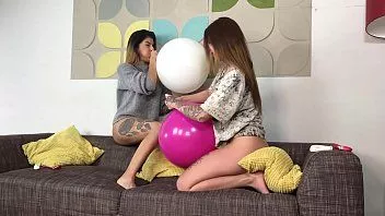 play Looning Looners真新しいラティーナ愛人パールと素敵なニッキー・ロックウェルの驚くべき女の子の女の子が飛び出さない全力の楽しいアクションで