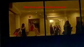 play 結婚式でセクシーな女の子を無作為に盗撮し、車載カメラに捕らえられる