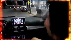 চালান শৃঙ্গাকার পুটা একটি বন্য পাবলিক বেলেল্লাপনায় চোফার্স বিগ কক দ্বারা যৌনসঙ্গম পায়