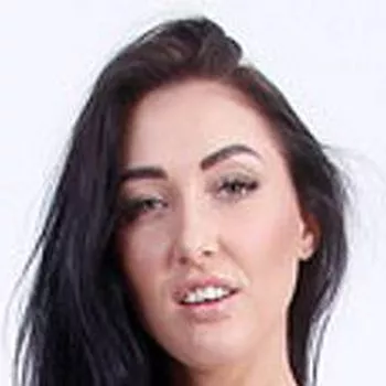 Porno Yıldızı Nika Charming