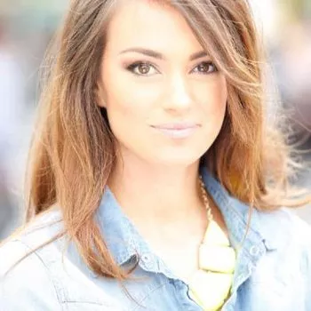 قناة Ava Kelly