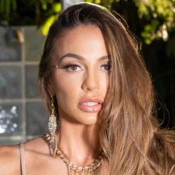 Actrita Abigail Mac